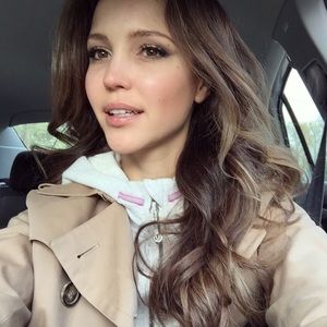 Meet your Posher, Irina